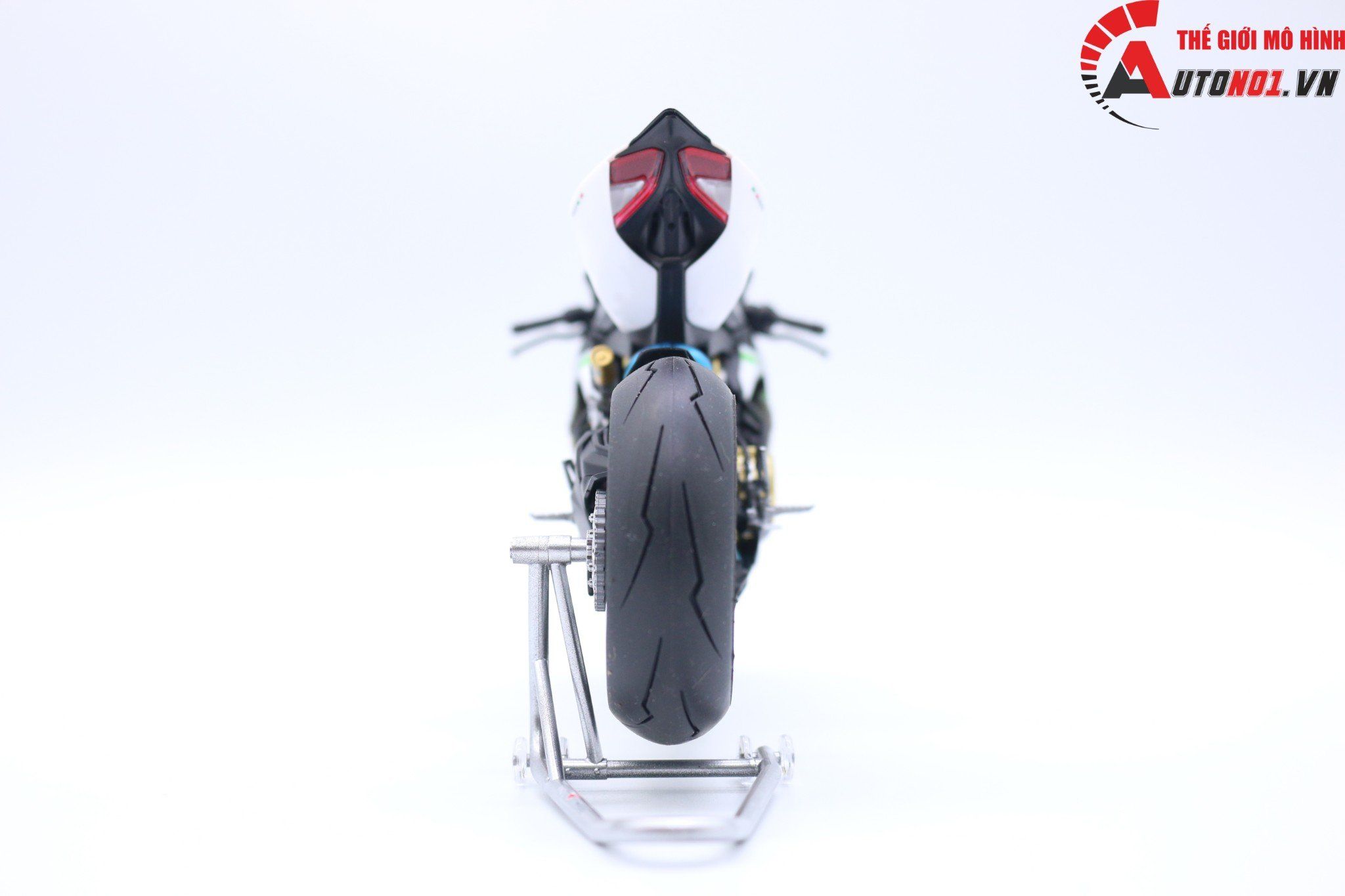  Mô hình xe cao cấp Ducati 1199 Panigale Custom Decal 1:12 Tamiya D029 