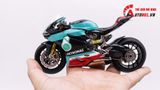  Mô hình xe Ducati 1199 Panigale S Petronas 1:12 Tamiya D083 