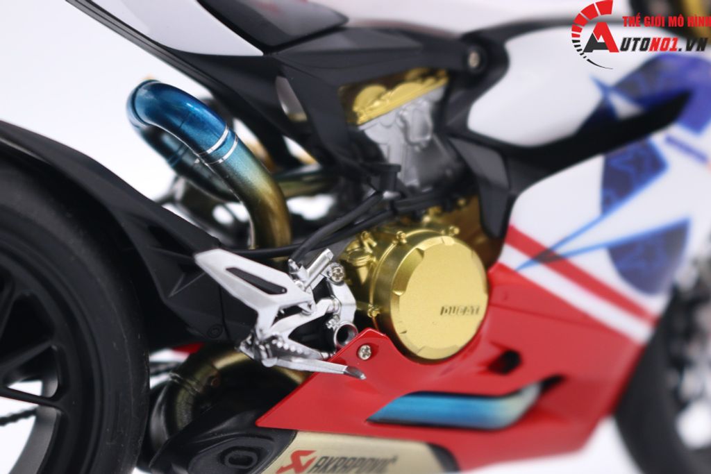 MÔ HÌNH SIÊU XE DUCATI 1199 PANIGALE CUSTOM DECAL NICKY HAYDEN 69 1:12 TAMIYA D065