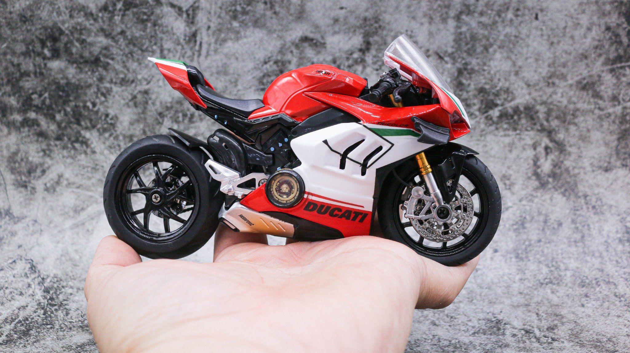  Mô hình xe độ Ducati Panigale V4 Tricolor Nồi Khô 1:12 Autono1 D223D 