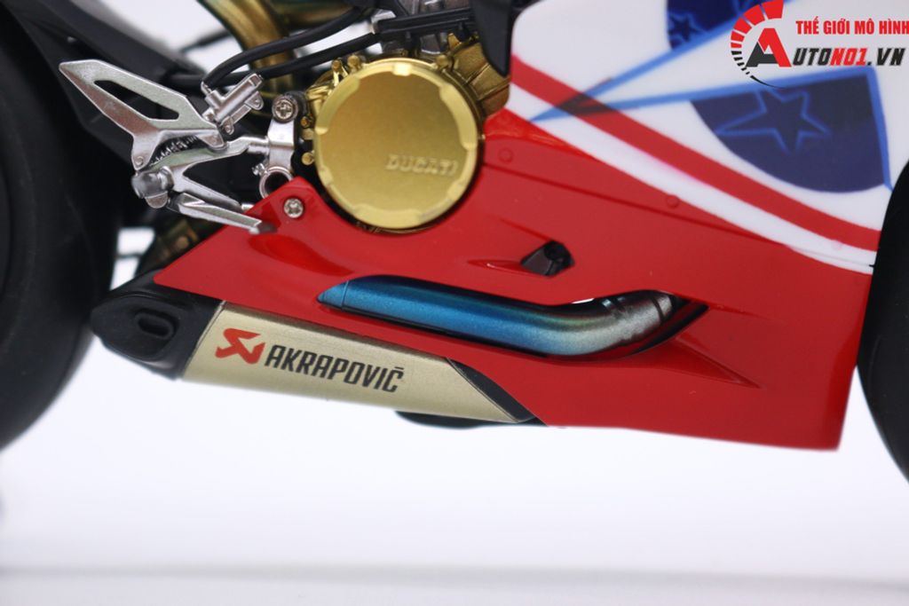 MÔ HÌNH SIÊU XE DUCATI 1199 PANIGALE CUSTOM DECAL NICKY HAYDEN 69 1:12 TAMIYA D065