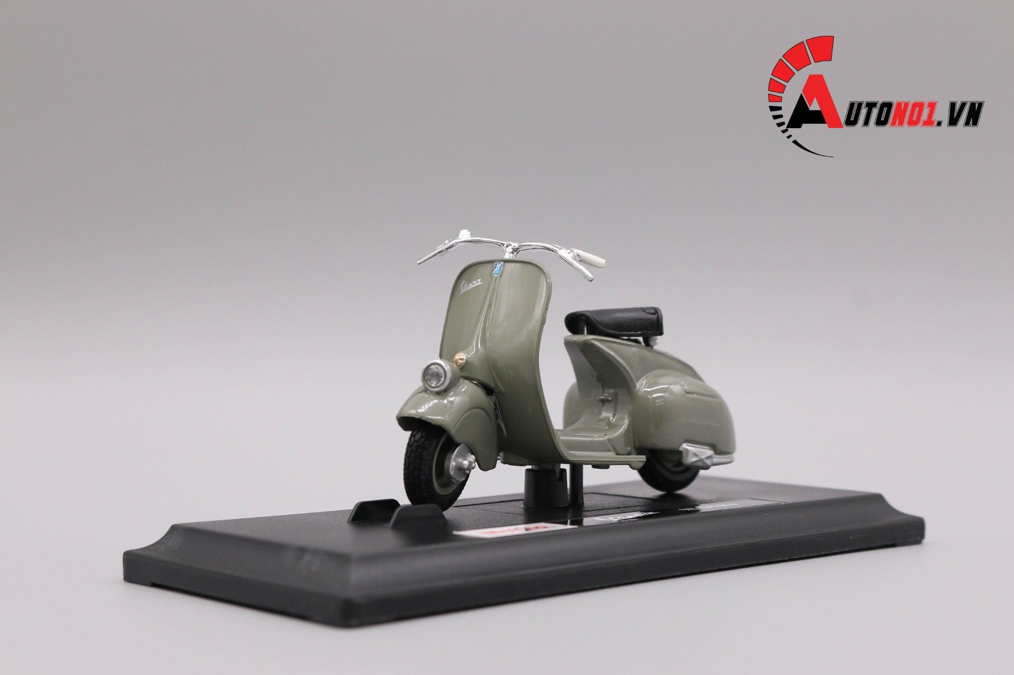  Mô hình xe Vespa 98 1946 1:18 Maisto 7070M 