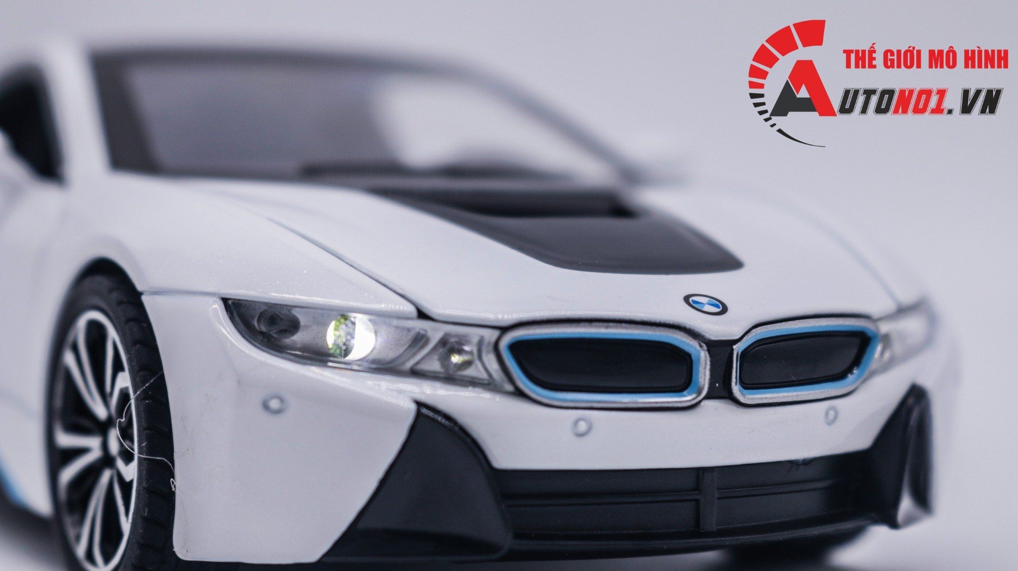  Mô hình xe BMW i8 tỉ lệ 1:22 Jiaye Model OT387 