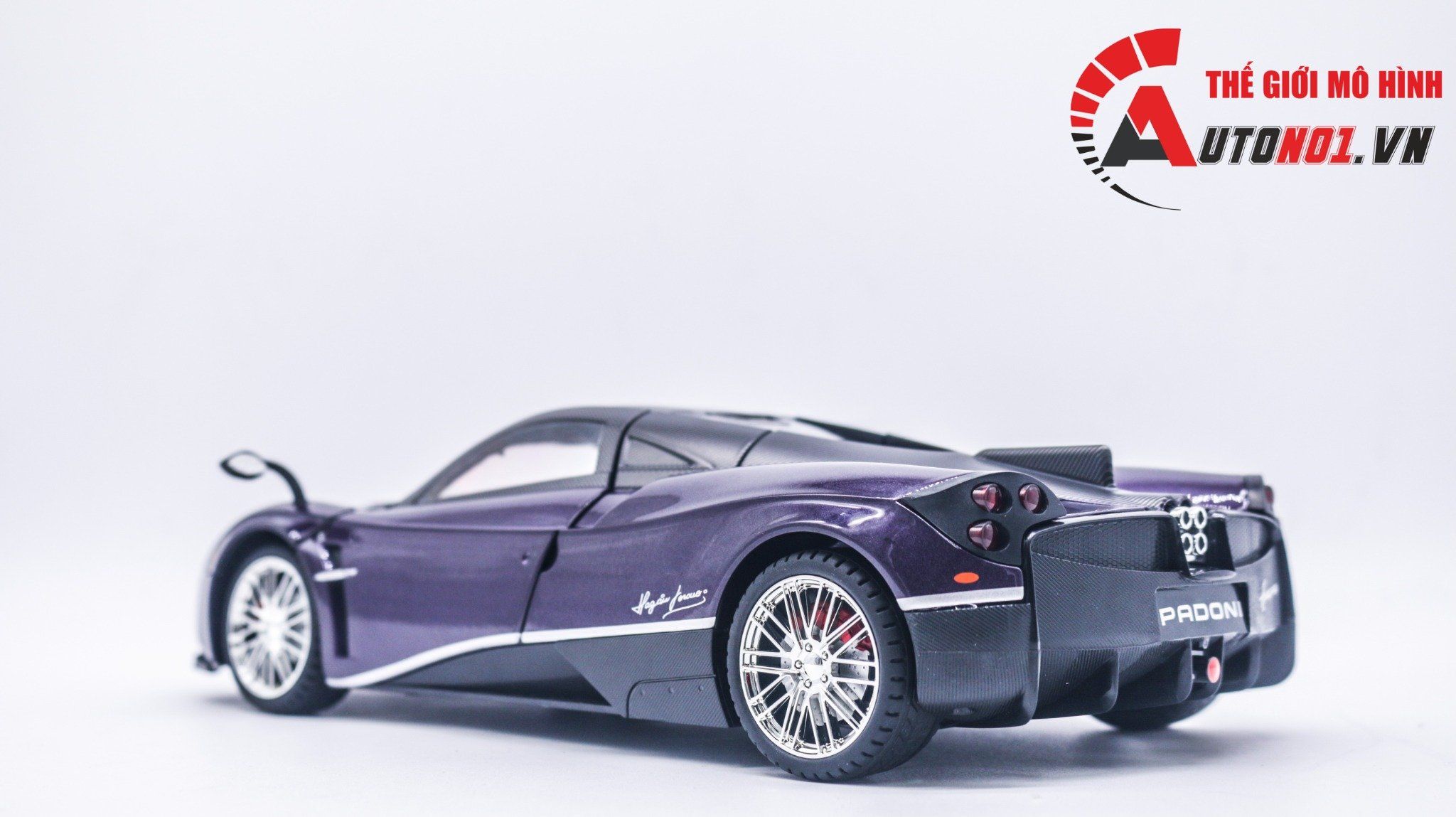  Mô hình xe Pagani Huayra đánh lái được full kính full open tỉ lệ 1:18 Chezhi OT393 