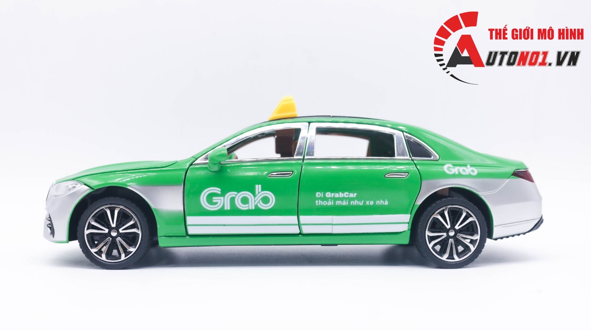  Mô hình xe độ dịch vụ Mercedes-Benz E300L độ Taxi Grab tỉ lệ 1:24 XHD Autono1 OT431 