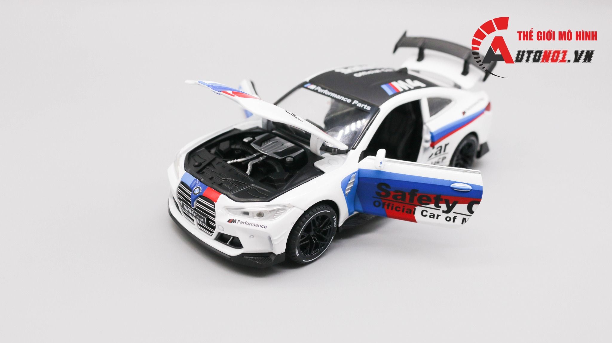  Mô hình xe Ô Tô Bmw M4 Dmt Safety Racing tỉ lệ 1:32 Xinao 7912 