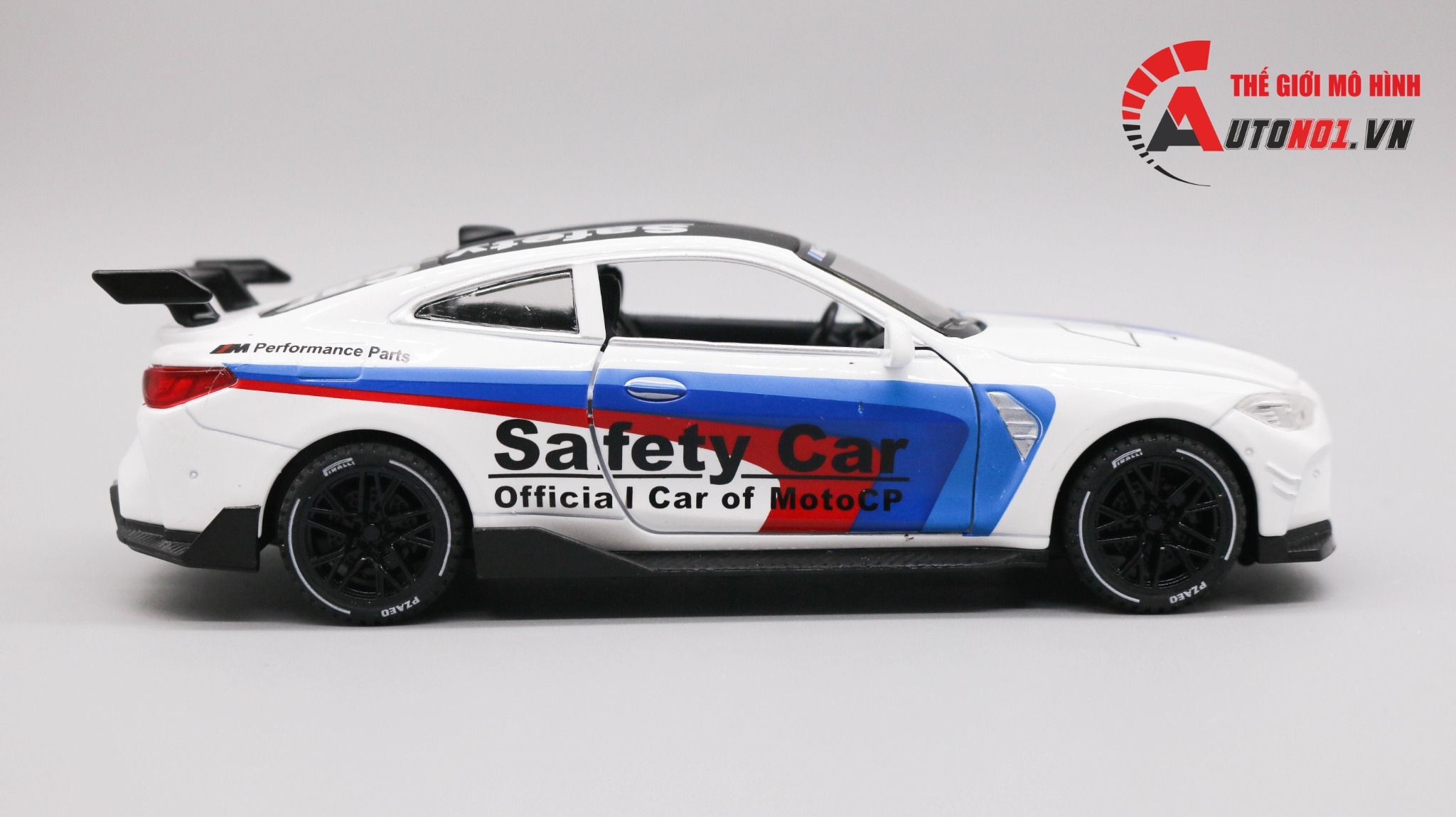  Mô hình xe Ô Tô Bmw M4 Dmt Safety Racing tỉ lệ 1:32 Xinao 7912 