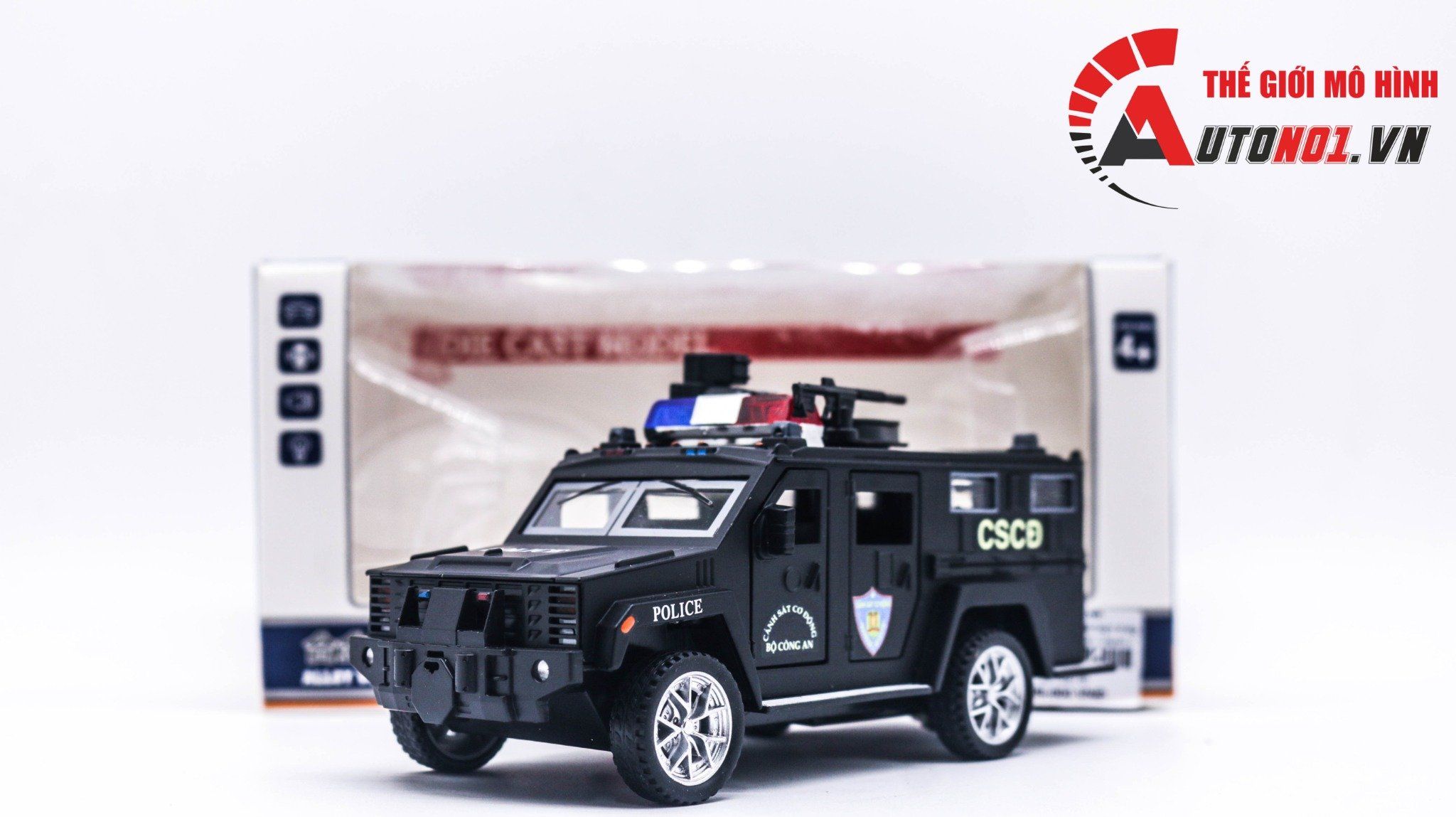  Mô hình xe cảnh sát bọc thép SWAT độ CSCĐ - 911 có đèn có âm thanh tỉ lệ 1:32 Alloy OT367 