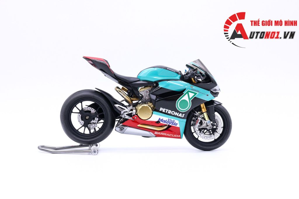 MÔ HÌNH DUCATI 1199 PANIGALE S PETRONAS 1:12 TAMIYA D083