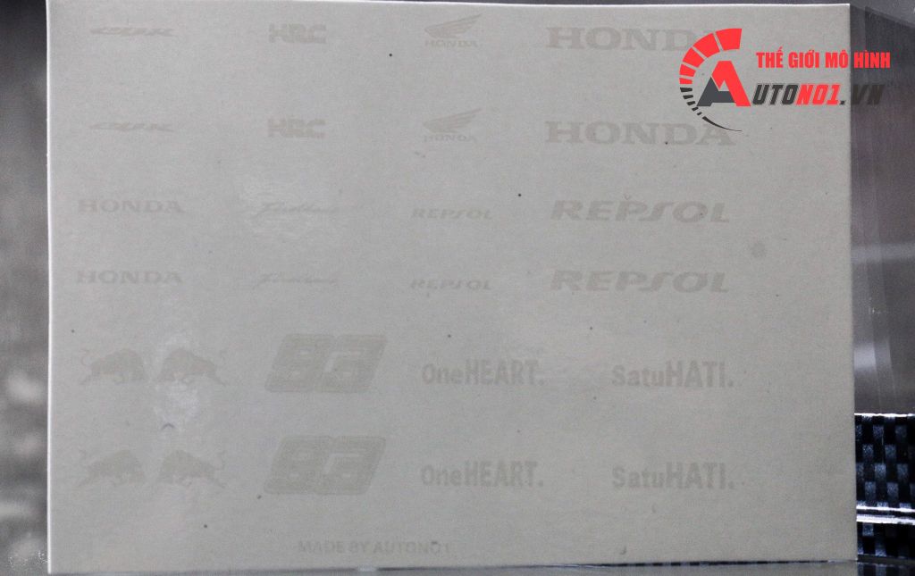 DECAL NƯỚC CHỮ TRẮNG HONDA - NO.93 DÁN NỀN TỐI CHO XE MÔ TÔ TỈ LỆ 1:12 DC296