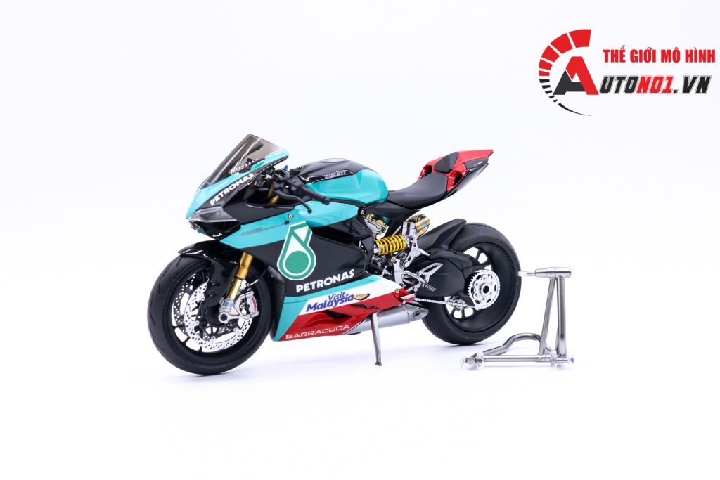 MÔ HÌNH DUCATI 1199 PANIGALE S PETRONAS 1:12 TAMIYA D083