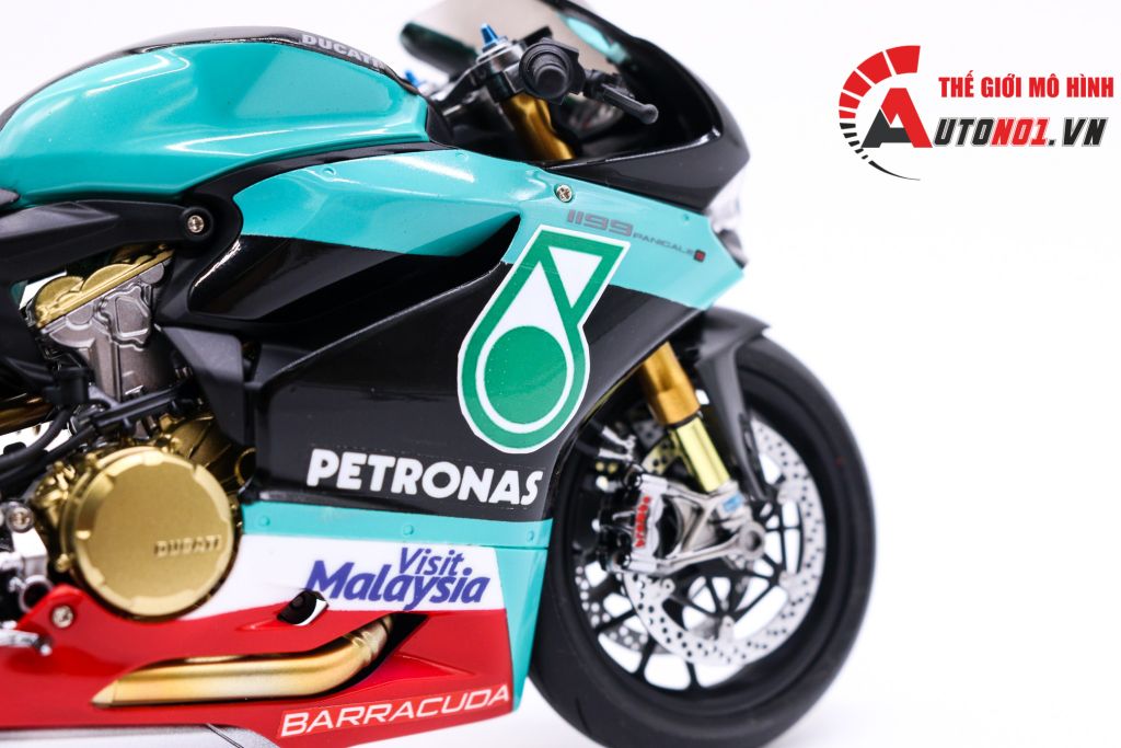 MÔ HÌNH DUCATI 1199 PANIGALE S PETRONAS 1:12 TAMIYA D083