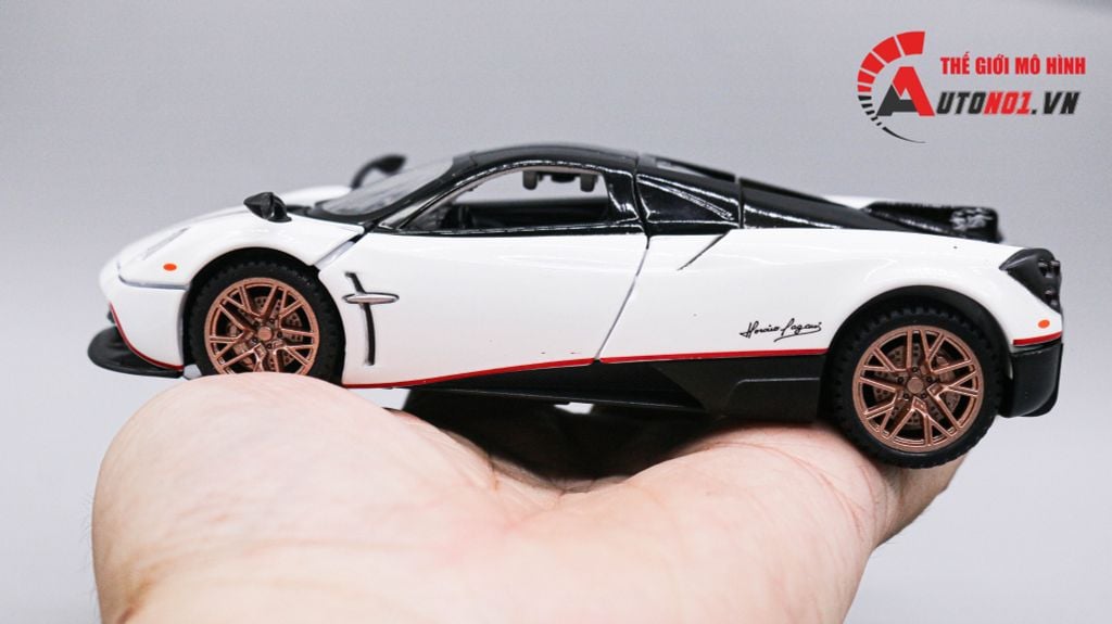 MÔ HÌNH XE PAGANI HUAYRA DINASTIA WHITE 1:32 ALLOY 7905