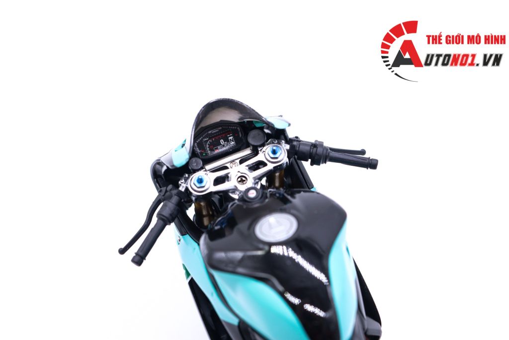 MÔ HÌNH DUCATI 1199 PANIGALE S PETRONAS 1:12 TAMIYA D083