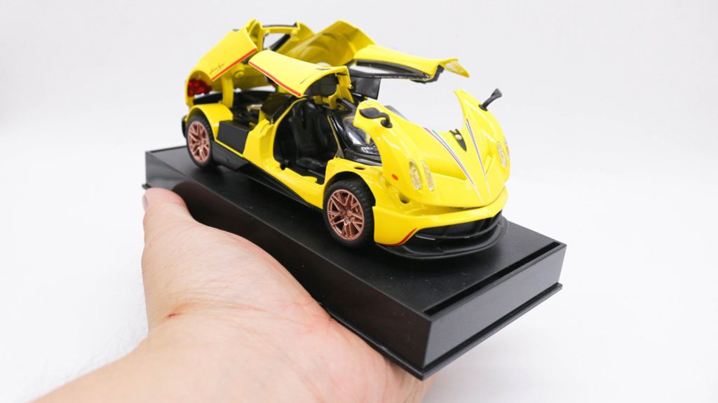 MÔ HÌNH XE PAGANI HUAYRA DINASTIA YELLOW 1:32 ALLOY 7906