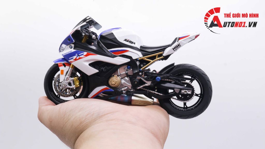 MÔ HÌNH BMW S1000RR WHITE BLUE 2020 ĐỘ PÔ AKRAPOVIC 1:12 D116