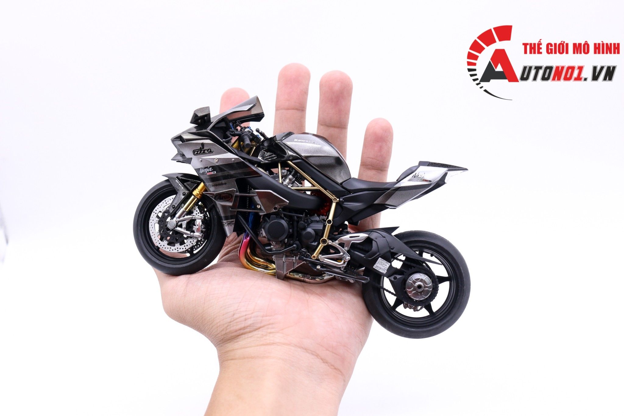  Mô hình xe cao cấp Kawasaki H2r Custom Black Silver 1:12 Tamiya D084 