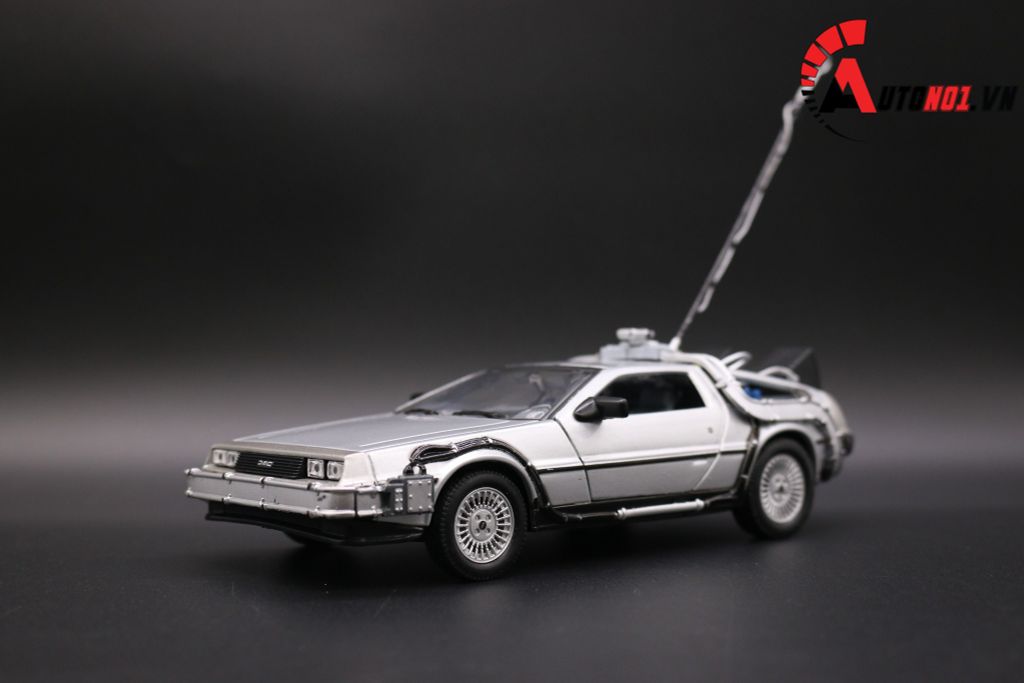 XE MÔ HÌNH DMC BACK TO THE FUTURE I 1:24 WELLY 2477