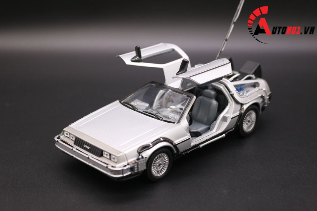 XE MÔ HÌNH DMC BACK TO THE FUTURE I 1:24 WELLY 2477