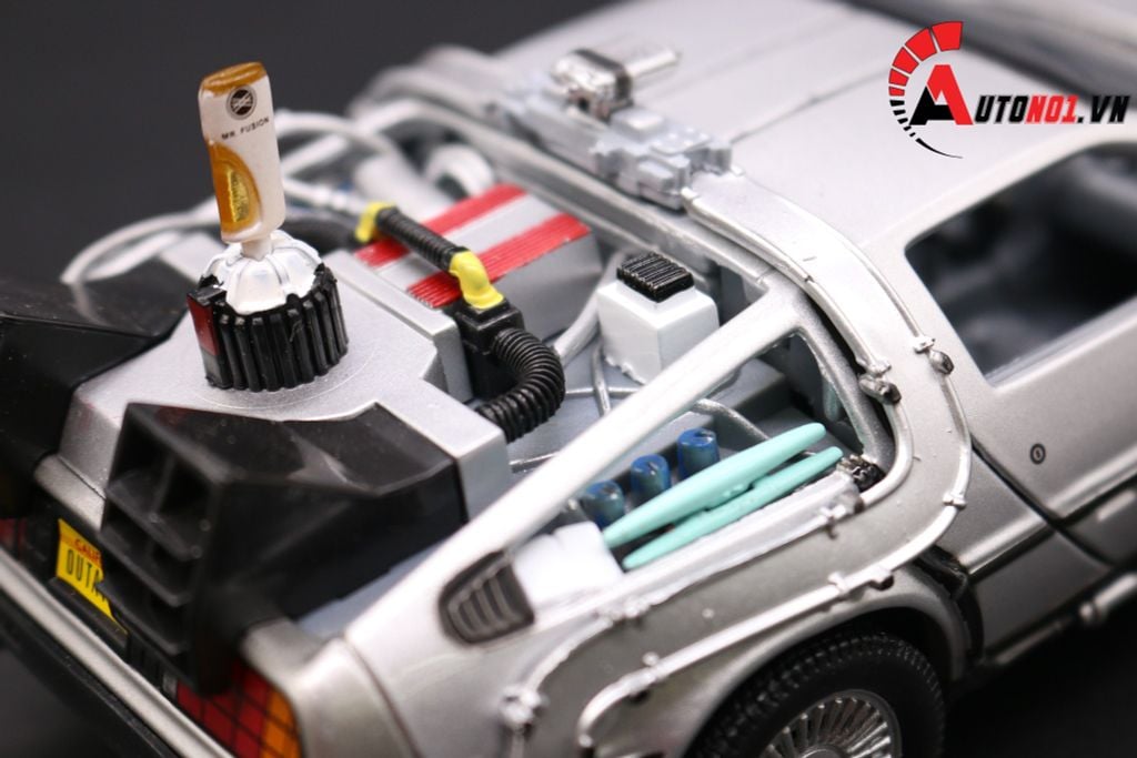 MÔ HÌNH XE DMC BACK TO THE FUTURE II 1:24 WELLY 2478