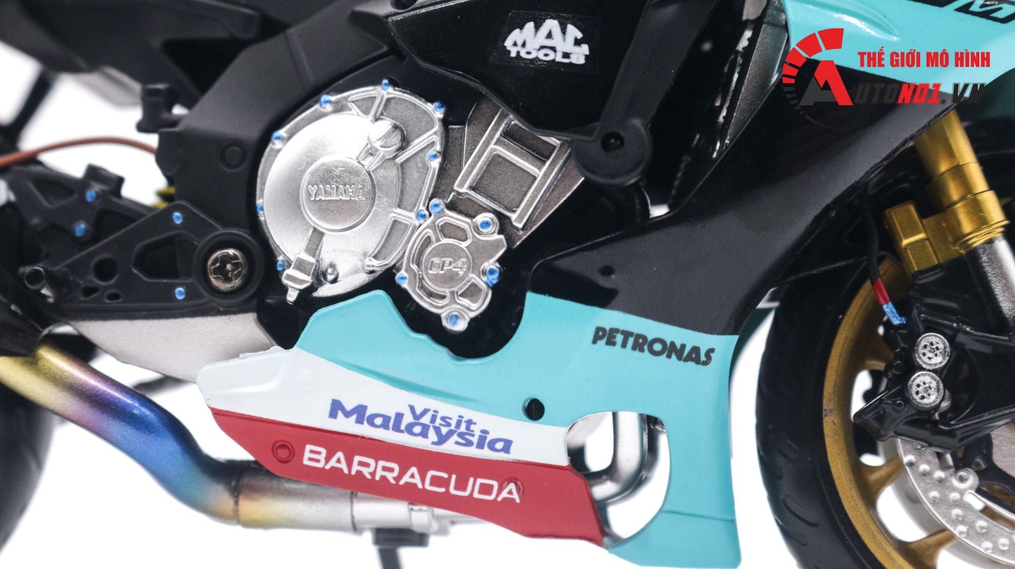  Mô hình xe độ Yamaha R1m Petronas race độ pô Akrapovic 1:12 Autono1 MSZ D028M 