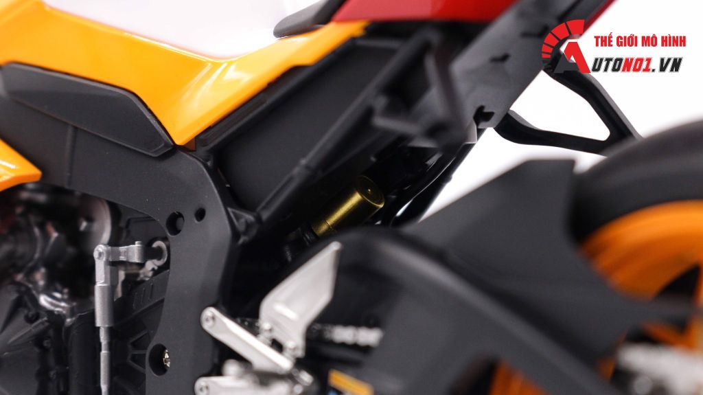 Mô hình xe cao cấp Honda Cbr 1000rr Repsol Sp 1:12 Tamiya D119A