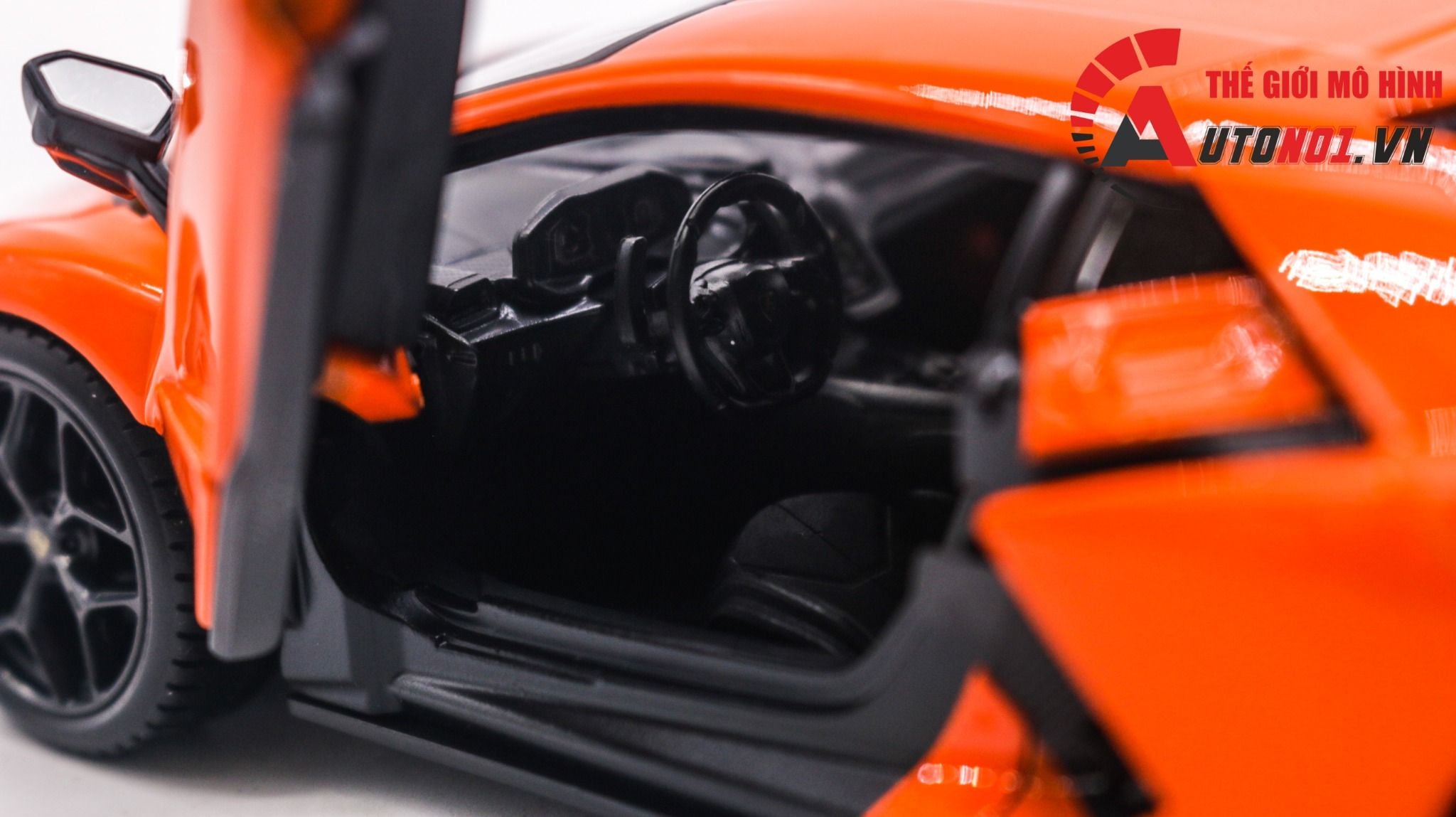  Mô hình Lamborghini Revuelto Hybrid tỉ lệ 1:24 Bburago 18-21106 OT425 