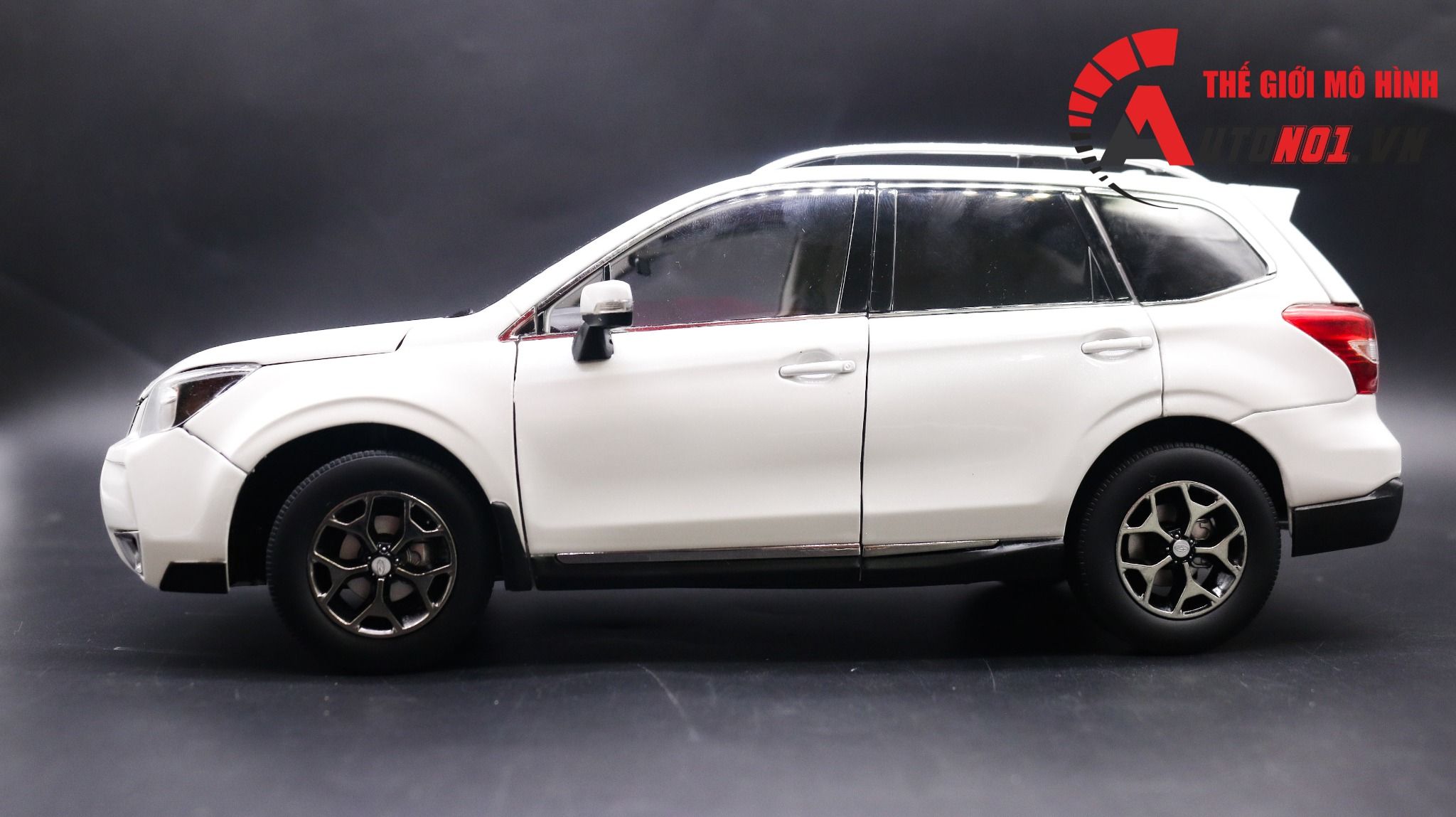  Mô hình xe Subaru Forester 2021 1:18 Paudi 8066 