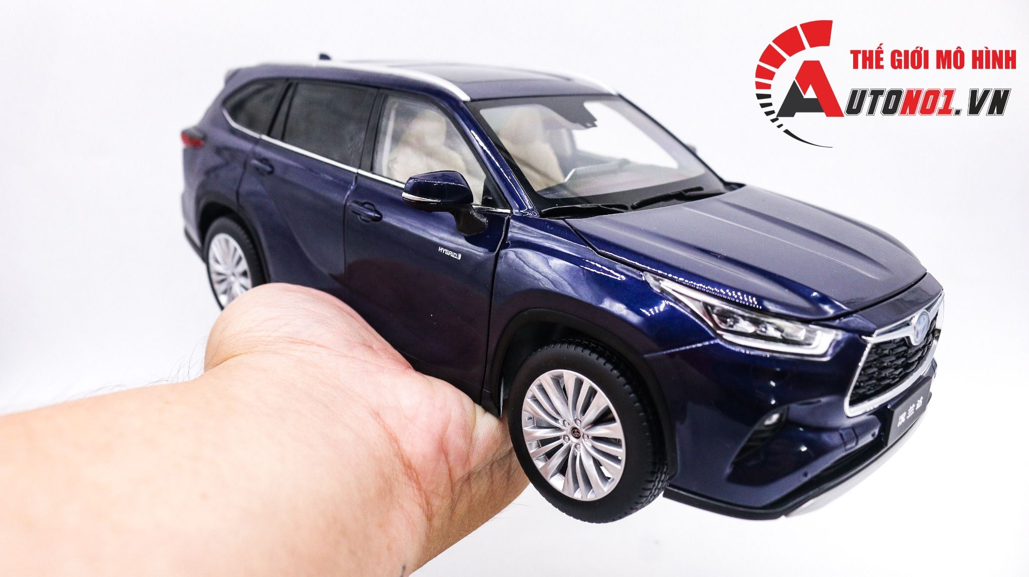  Mô hình xe Toyota Highlander 2021 1:18 Paudi 8067 