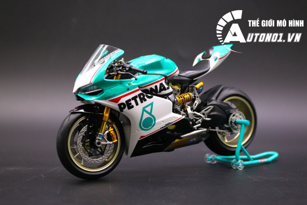 MÔ HÌNH DUCATI 1199 PANIGALE S PETRONAS VERSION 2 1:12 TAMIYA