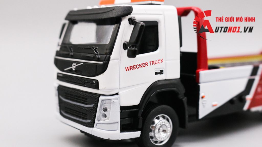 MÔ HÌNH XE TẢI CỨU HỘ VOLVO WRECKER TRUCK 1:50 DIECAST METAL 7917