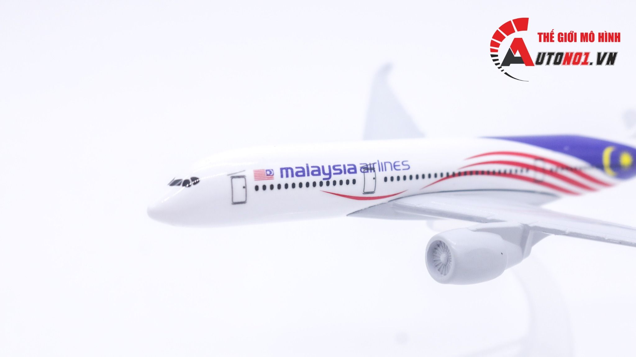  Mô hình máy bay Malaysia AIrlines Airbus A350-900 16cm MB16112 