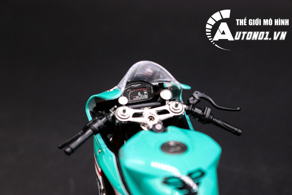 MÔ HÌNH DUCATI 1199 PANIGALE S PETRONAS VERSION 2 1:12 TAMIYA