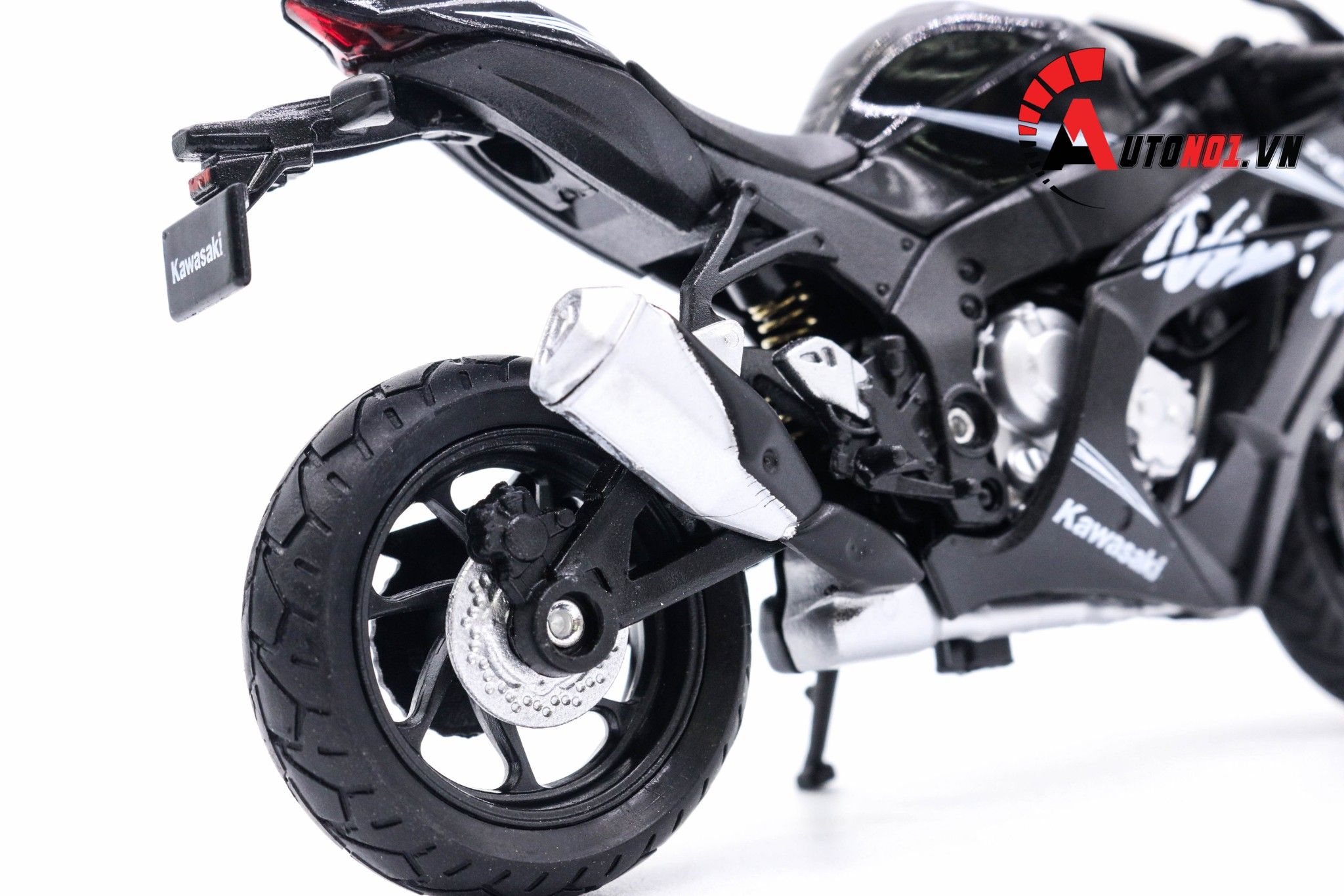  Mô hình xe Kawasaki Ninja ZX 10RR 2017 black 1:18 Welly 5547 