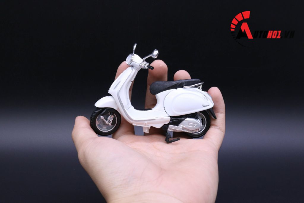 MÔ HÌNH VESPA PRIMAVERA 150 WHITE 1:18 MAISTO 6417