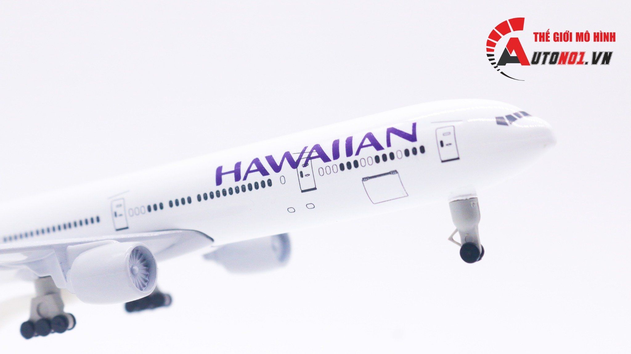  Mô hình máy bay Hawaiian Airlines Boeing B777 có bánh xe 20cm MB20054 
