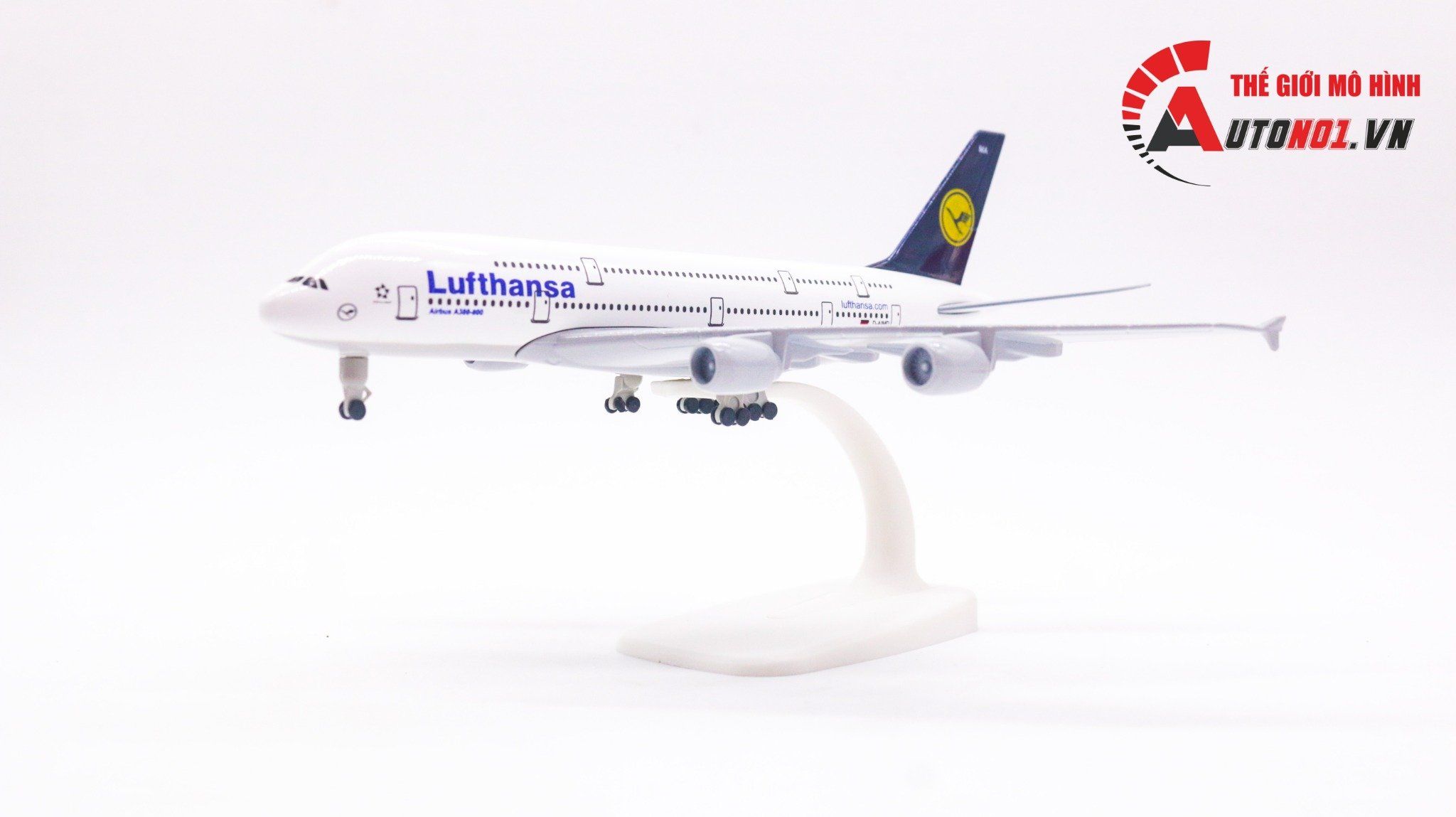  Mô hình máy bay Germany Lufthansa Airbus A380 có bánh xe 20cm MB20050 