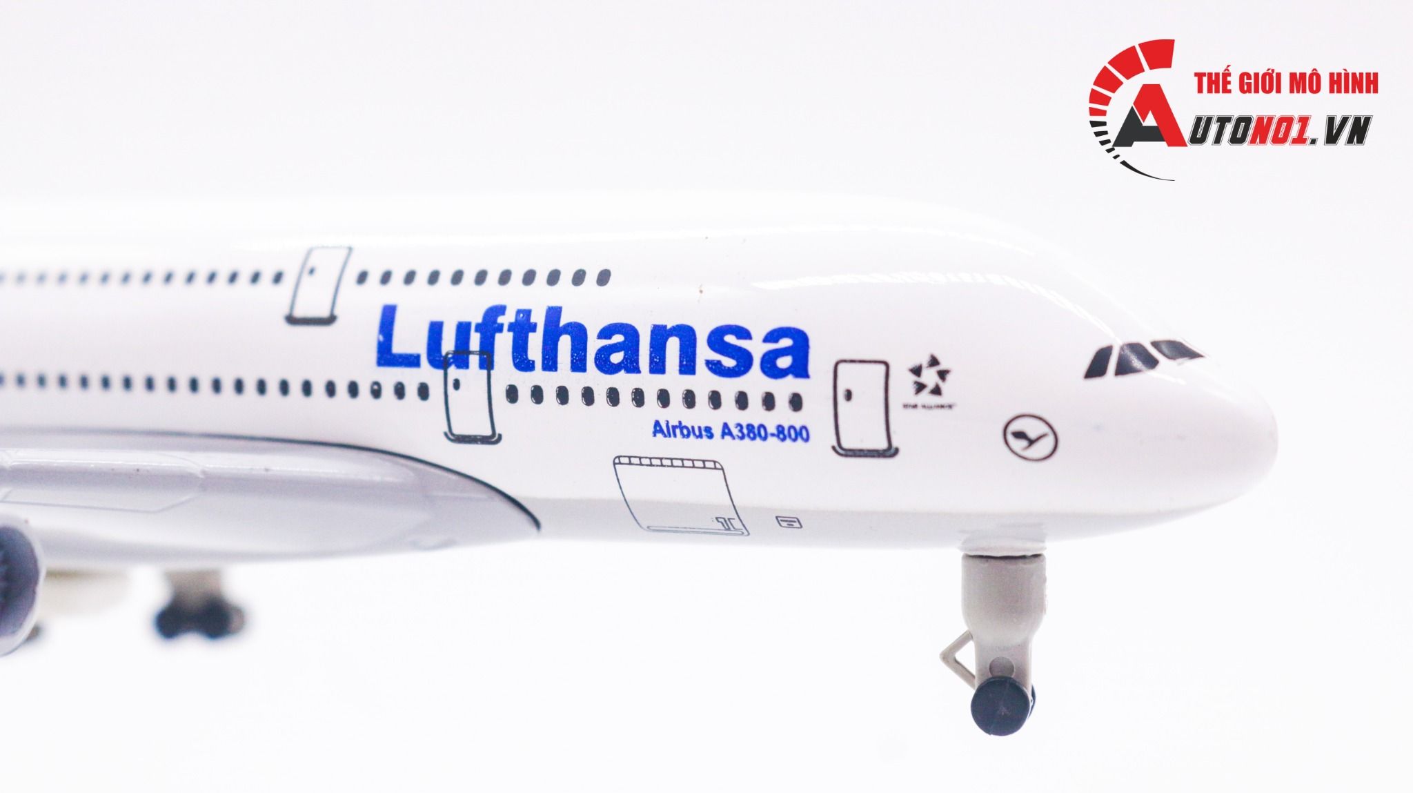  Mô hình máy bay Germany Lufthansa Airbus A380 có bánh xe 20cm MB20050 