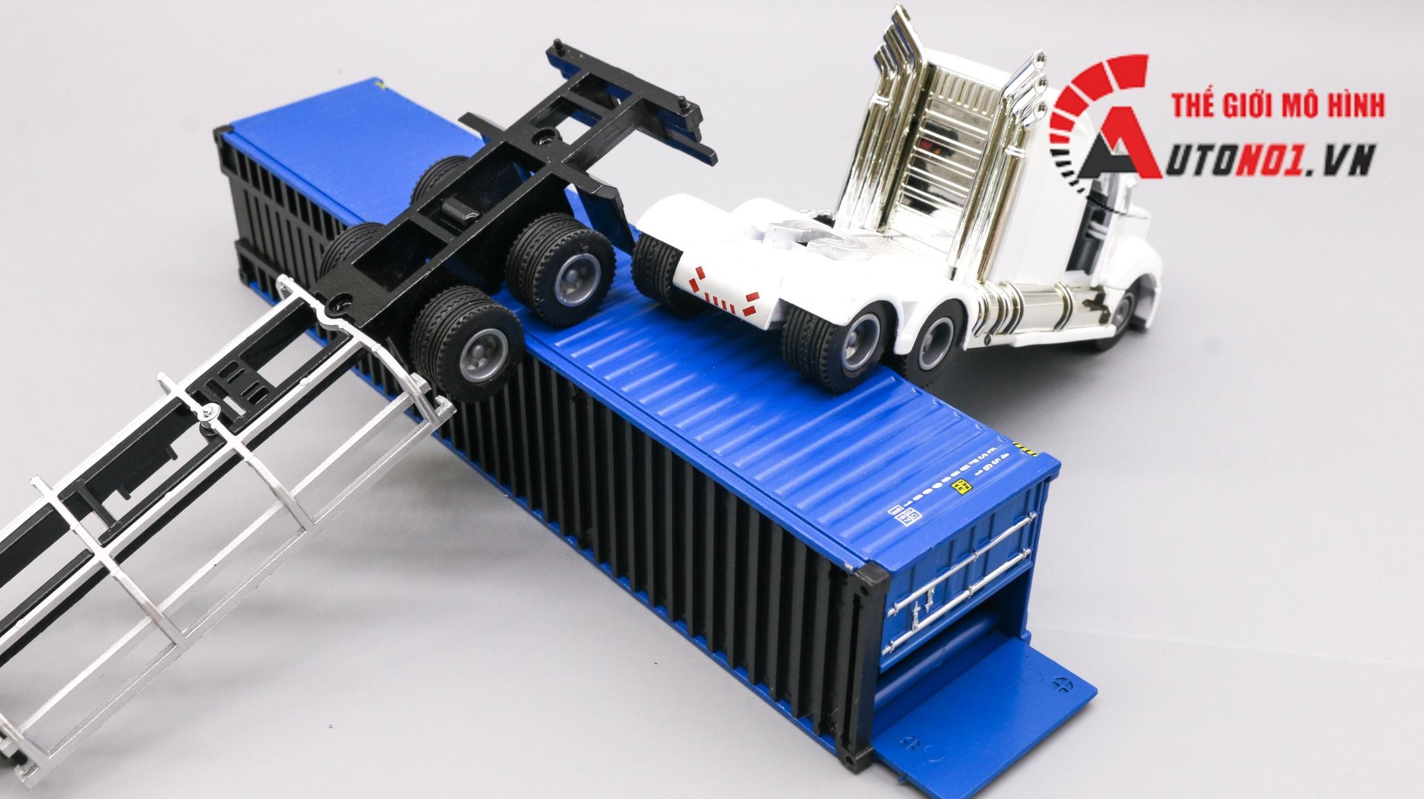  Mô hình xe container kéo thùng lạnh 1:50 huayi alloy 7916 