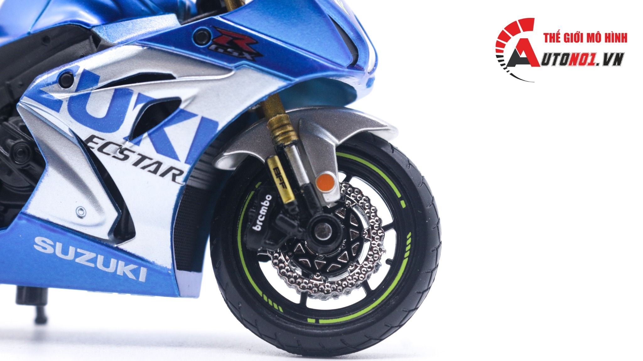  Mô hình xe Suzuki GSX-R1000 tỉ lệ 1:18 Bburago MT009 