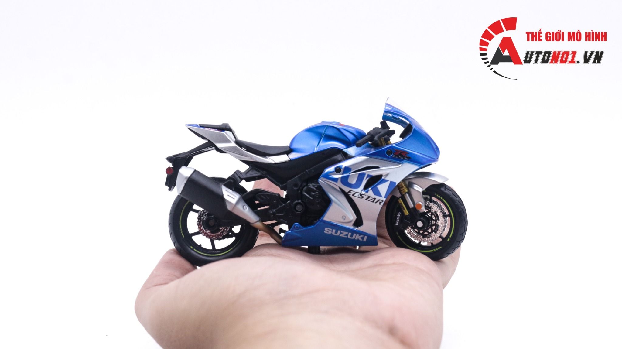  Mô hình xe Suzuki GSX-R1000 tỉ lệ 1:18 Bburago MT009 