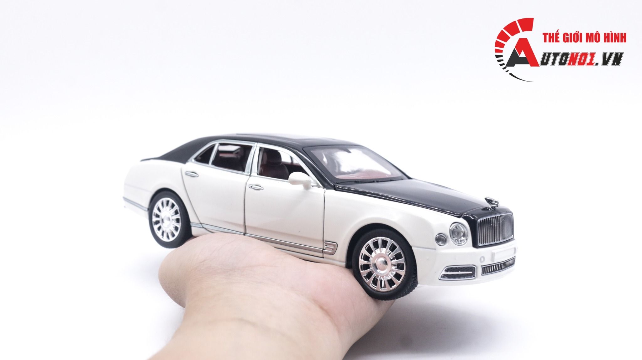  Mô hình xe Bentley Mulsane 2020 bầu trời sao full open đánh lái được tỉ lệ 1:24 Chezhi CZ144B OT035 