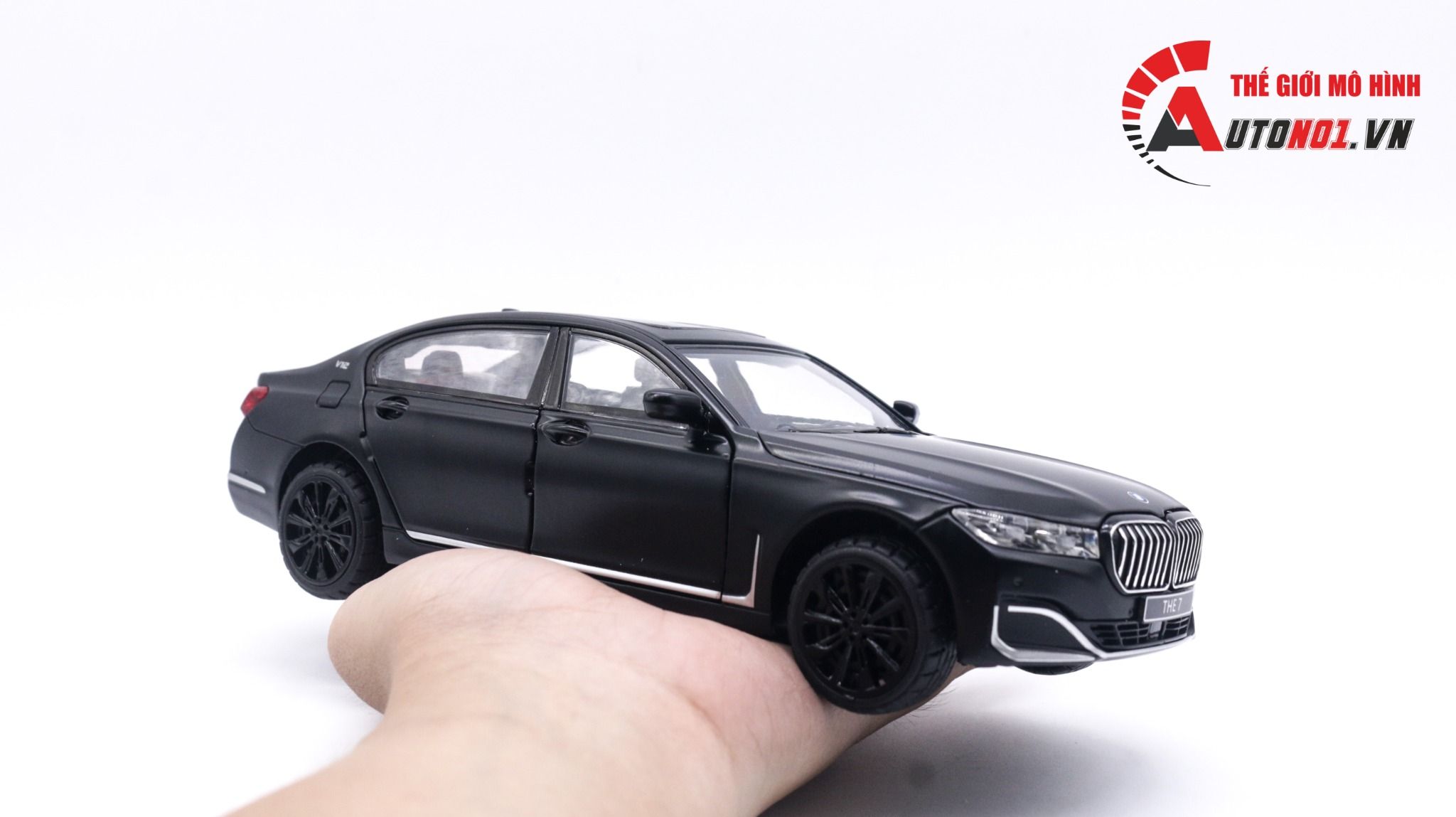  Mô hình xe BMW 760LI full kính full open tỉ lệ 1:24 Chimei model OT034 