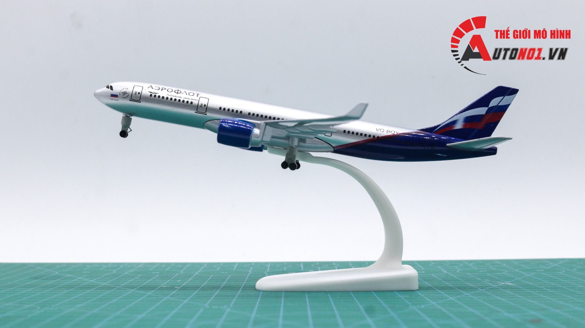  Mô hình máy bay Nga Russia Aeroflot Airbus A330 có bánh xe 20cm MB20044 