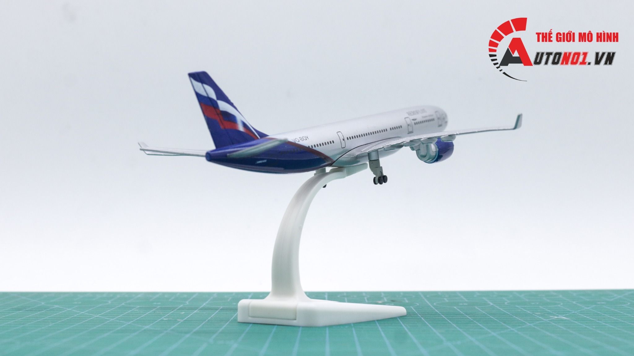  Mô hình máy bay Nga Russia Aeroflot Airbus A330 có bánh xe 20cm MB20044 