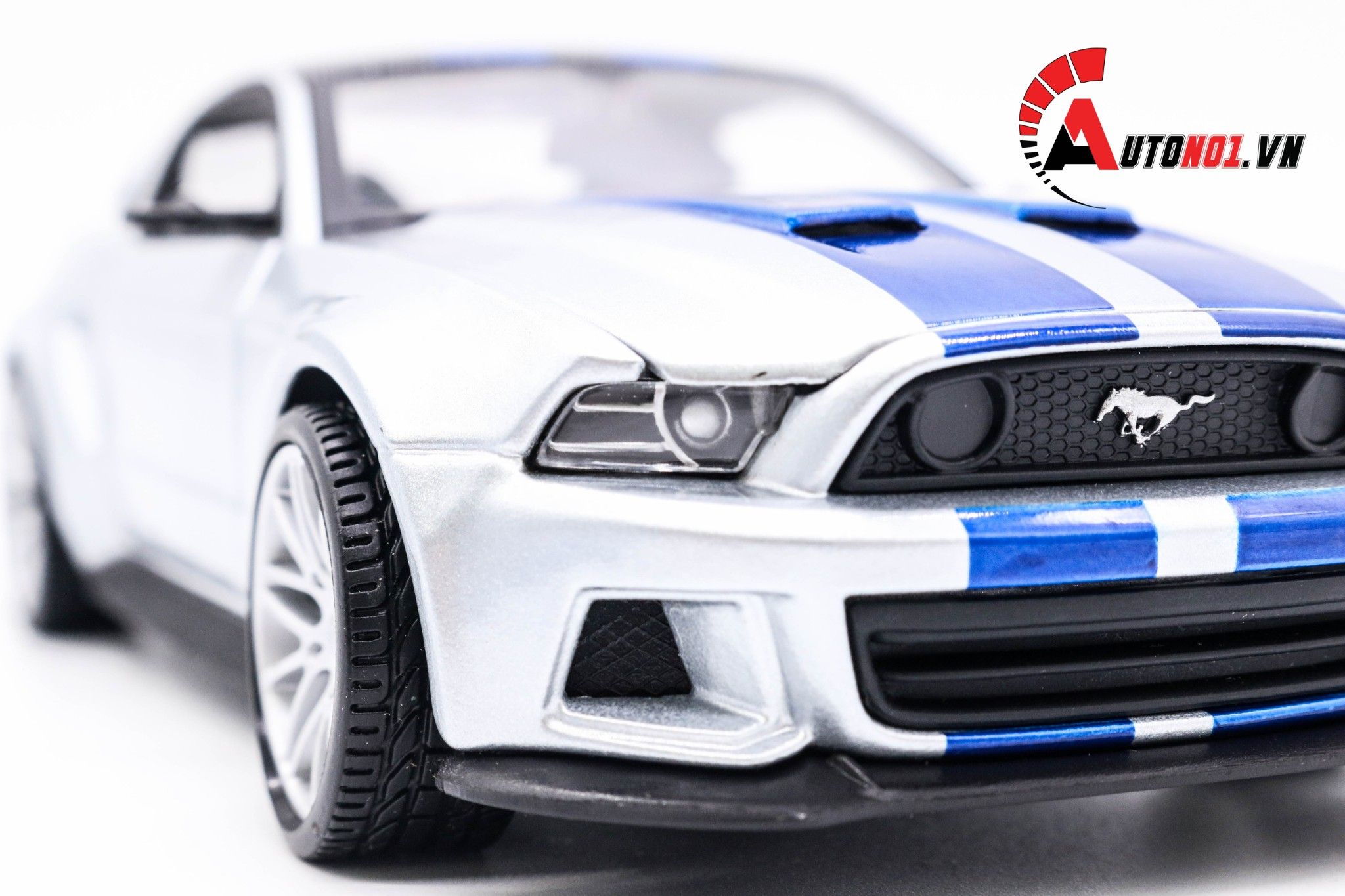  Mô hình xe Ford Mustang GT500 Need for speeds 2014 tỉ lệ 1:24 maisto OT345 