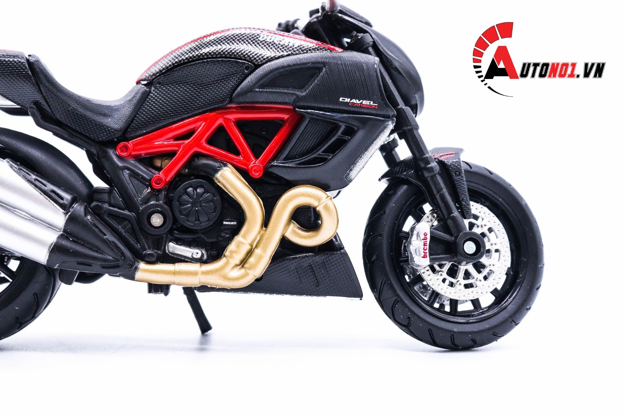  Mô hình xe mô tô Ducati Diavel Carbon tỉ lệ 1:18 Maisto MT18054 