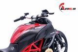  Mô hình xe mô tô Ducati Diavel Carbon tỉ lệ 1:18 Maisto MT18054 