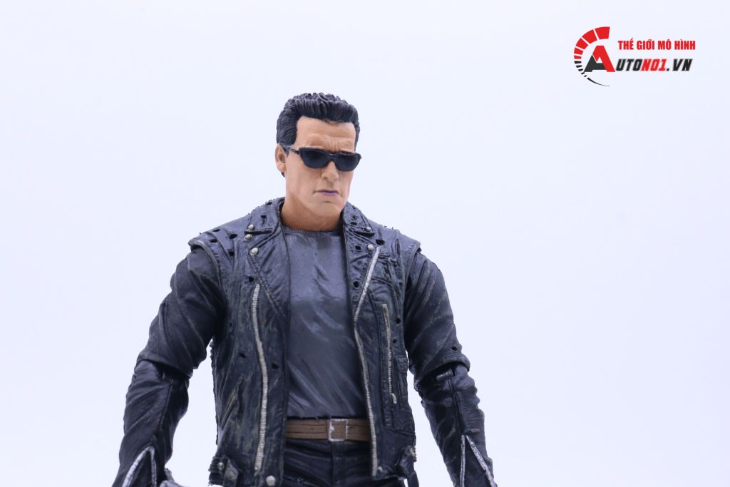 MÔ HÌNH NHÂN VẬT TERMINATOR T-800 BATTLE ACROSS TIME 17CM REAL TOYS 6881