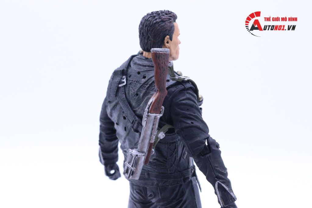 MÔ HÌNH NHÂN VẬT TERMINATOR T-800 CYBERDYNE SHOWDOWN 17CM REAL TOYS 6883